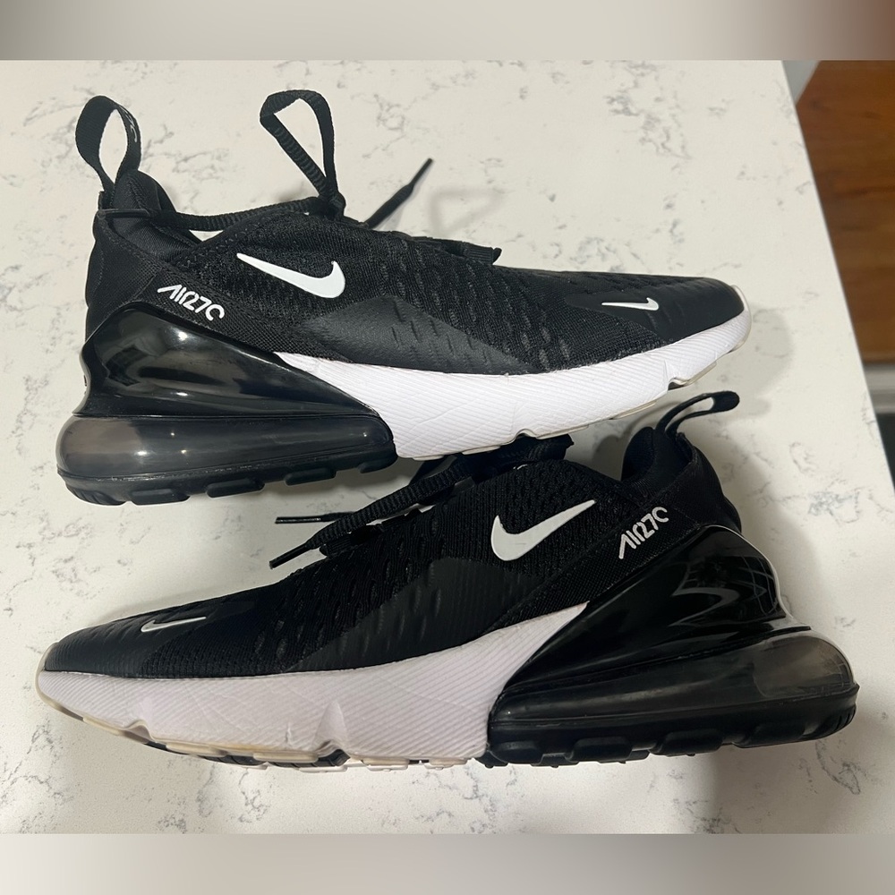 Nike Air Max 270 Black and White Women’s Sneakers - Picture 4 of 12